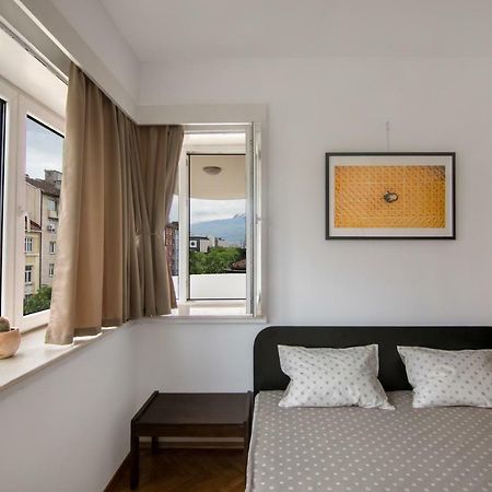 Design Apartment In Sofia Top City Center Exterior photo